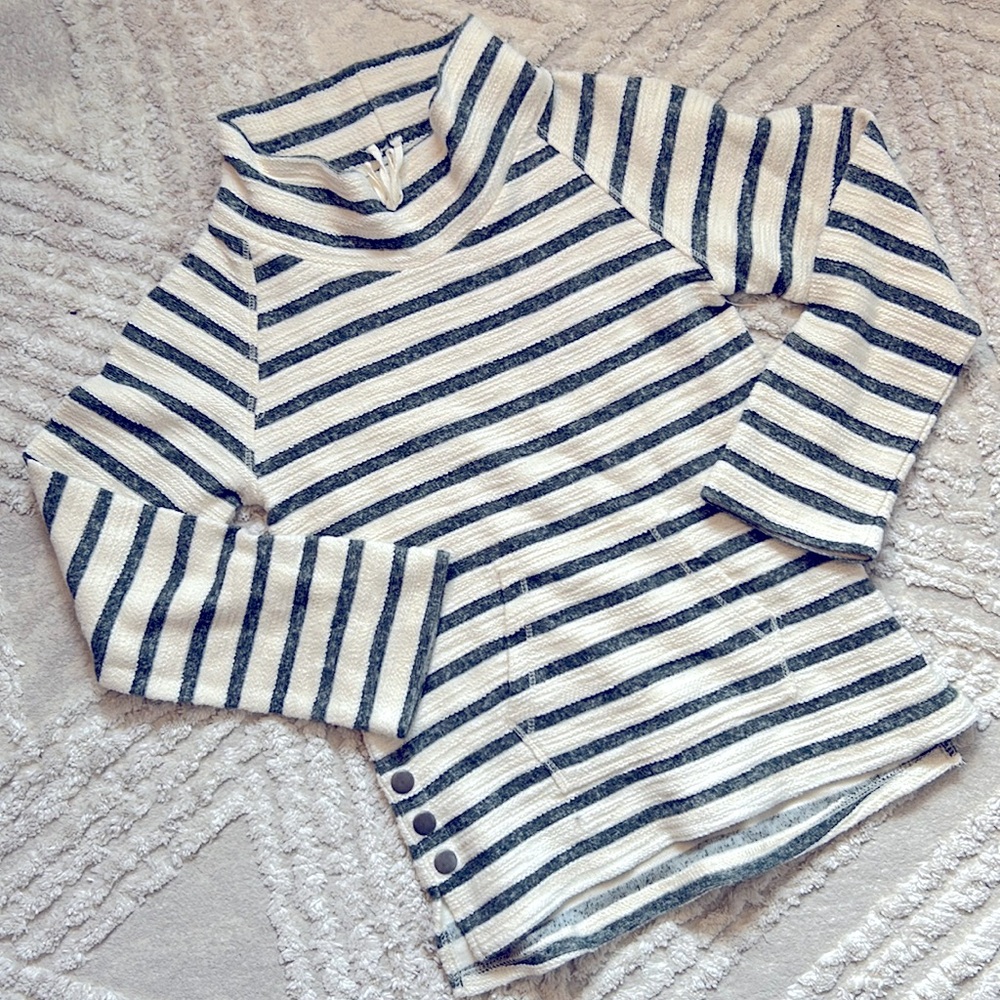 Simply Noelle Curtsy Couture Size 6 M Striped Nautical Lightweight pulloverr NWT